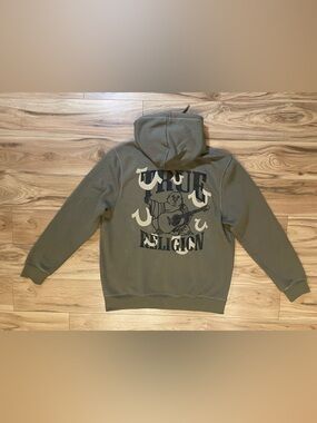 New True Religion Olive Graphic Guitar Logo Zip Hoodie Kalamata Floating HS XL